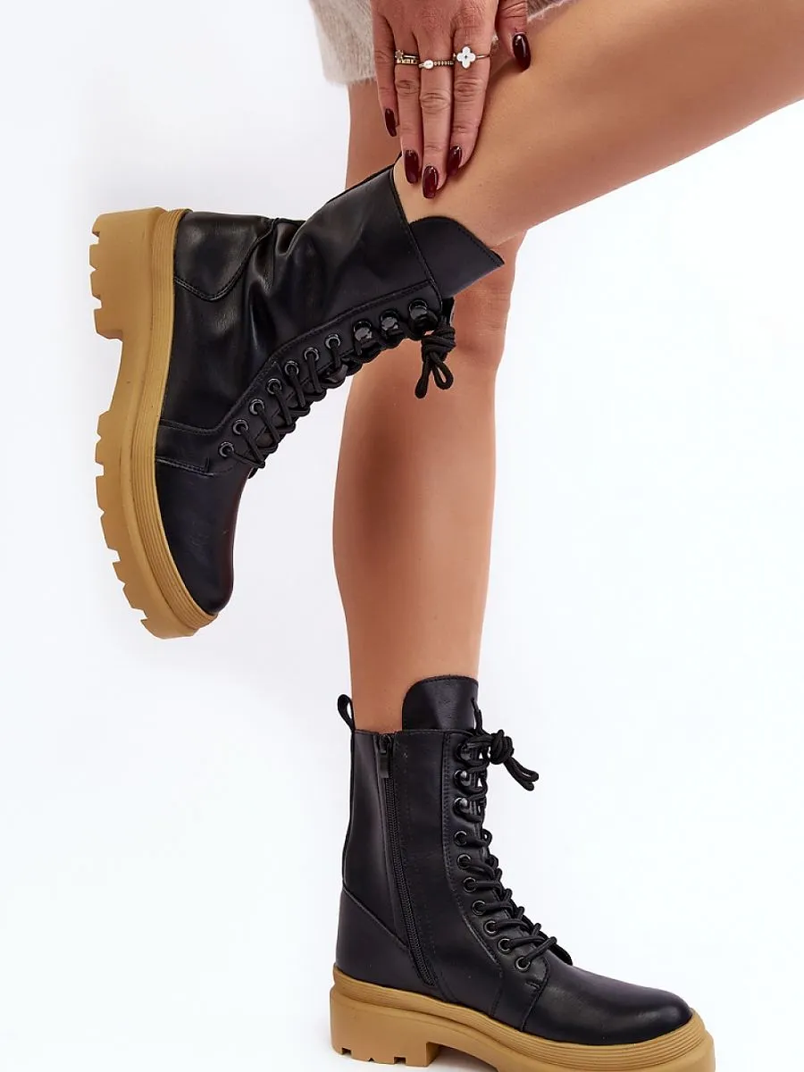 Bootie model 190521 Step in style