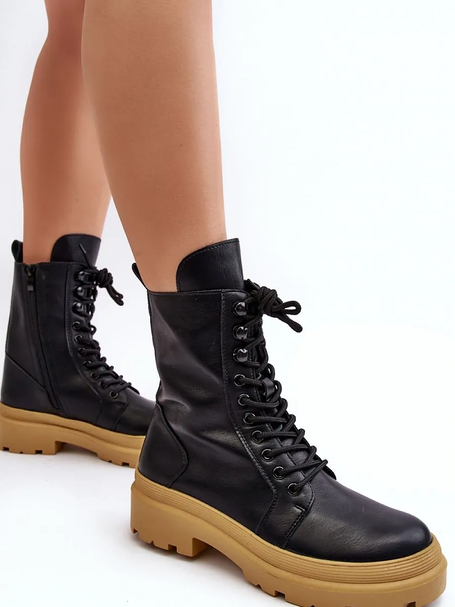 Bootie model 190521 Step in style