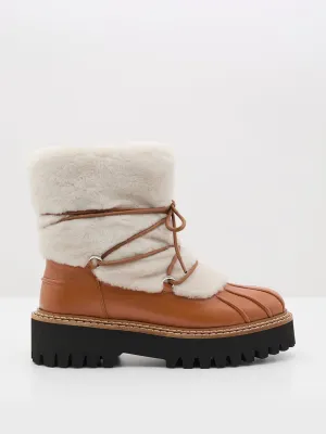 Lace-up mid-length boots in ironed Merino